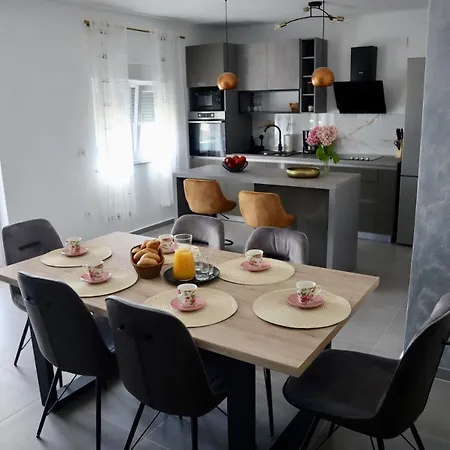 Ferienhaus Domus Somnium Rastevic